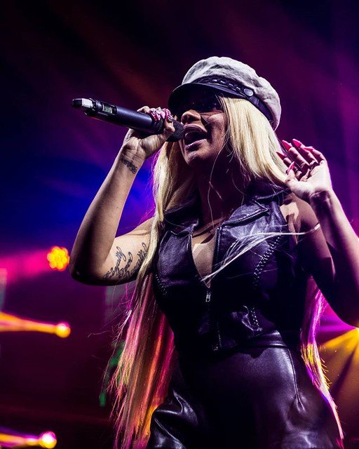 hiscoxlive's tweet photo. Reposting @photo_connor:
Got a load of stuff i cant drop yet so have an old pic of @iamcardib shot at #disturbingmanchester
#cardib #bodakyellow #bartiercardi #grime #ig_captures_bw #Manchester #igersmcr #wearemcr #mcr #igdaily #ig_captures #igcaptures_city #gameoftones https://t.co/mKpnmp0H0L