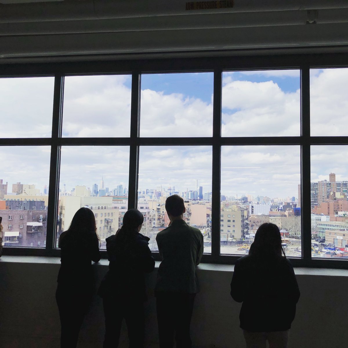 EFLI_LiFe's tweet photo. Could this week go on forever, please? 😍💙⭐️🌼🌈
#eflinyc2018 #eflilife #nyc #springbreak #fashioninspo #ethicalfashion #community #bffs❤ https://t.co/vT0E8UC8r4