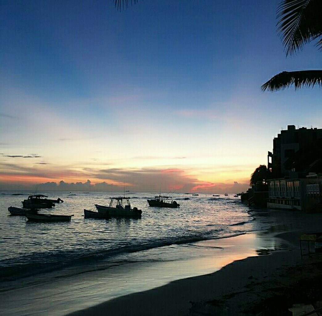 YellowBirdHotel's tweet photo. The sunsets at St Lawrence Bay are simply stunning 😍

#yellowbirdhotel #stlawrencegap #yellowbirdbarbados #lovebarbados https://t.co/7tNNS48SxY