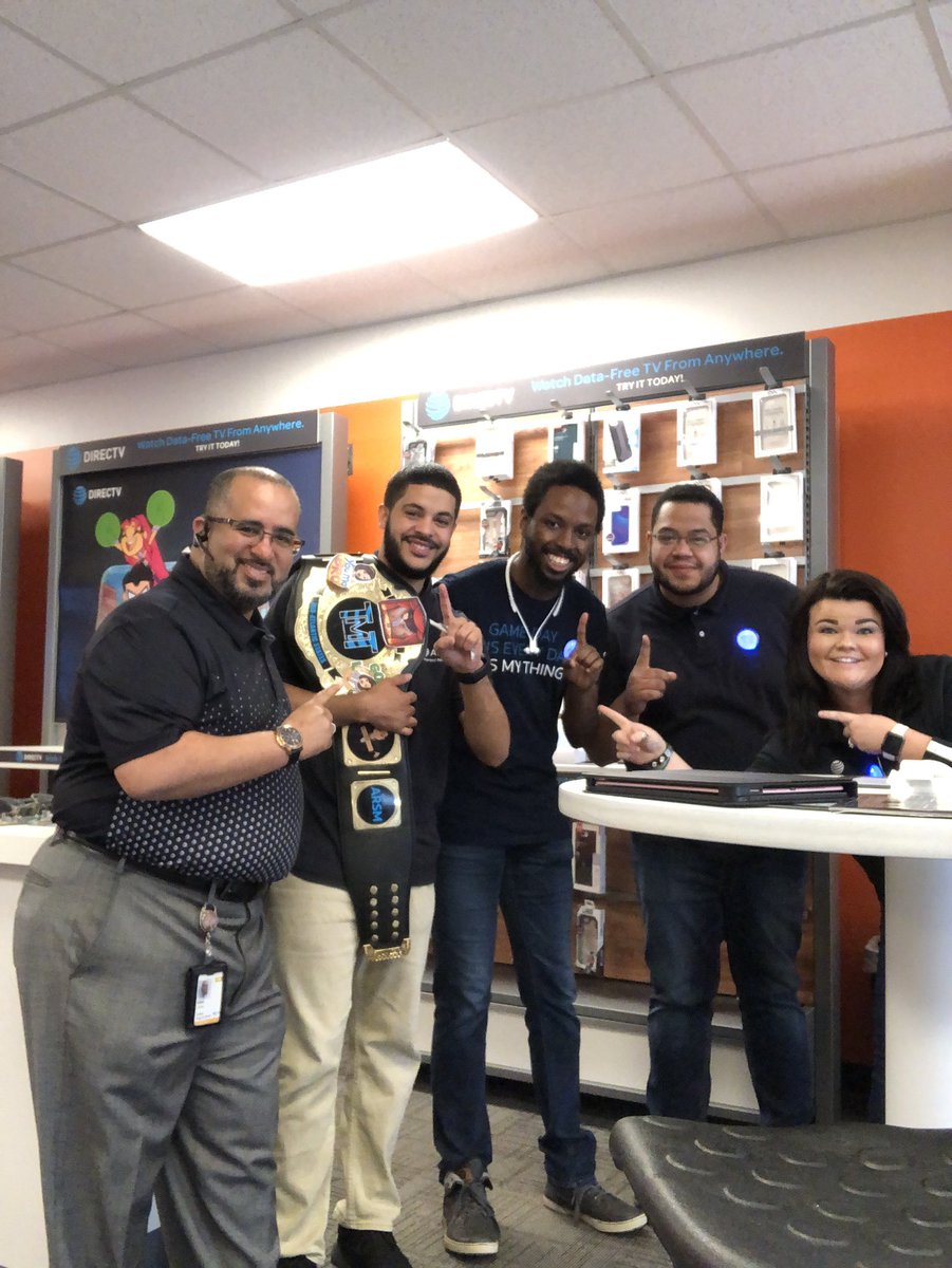 theriddler704's tweet photo. Great visit with @AtCotswold and Kings this week! Congrats to Anthony on his new adventure as Store Manager! @EricGrable3 collaborating and sharing some best practices together! 💥 #togetherwewill #demoiskey #collaborate @Terry_Lee100 https://t.co/nOk4pAGbPG