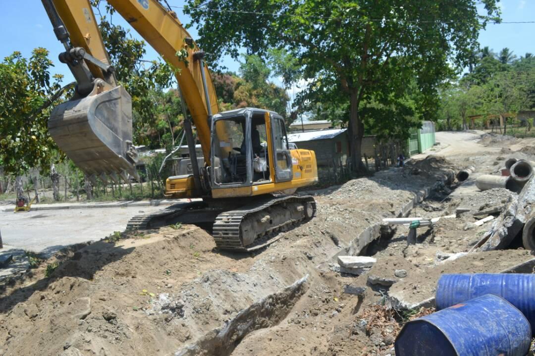 Continuamos con los trabajos de sustitución de tuberías donde nuestro municipio contará con mejor sistema de drenaje de aguas servidas. Gracias al presidente <a href="/NicolasMaduro/">Nicolás Maduro</a> y al gobernador <a href="/JULIOLEONYARA/">JULIO LEÓN HEREDIA</a> por el apoyo. #JuntosTodoEsPosible