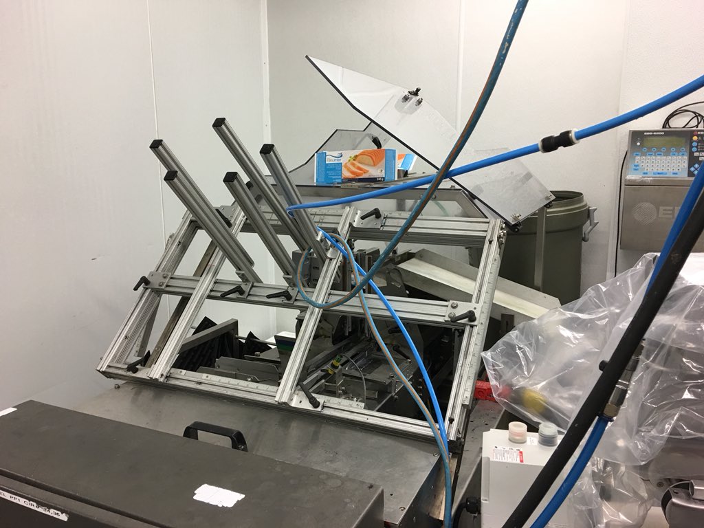 HaguenauerL's tweet photo. Passionnante et alléchante visite de #BleuMer entreprise autour du saumon 😋 dirigée par 🇫🇷#MLetenneur : 👏réussite #Françaisdeletranger #entrepreneuriat #agroalimentaire #exportation #qualité #innovation #gastronomie https://t.co/cwqukWvAwv
