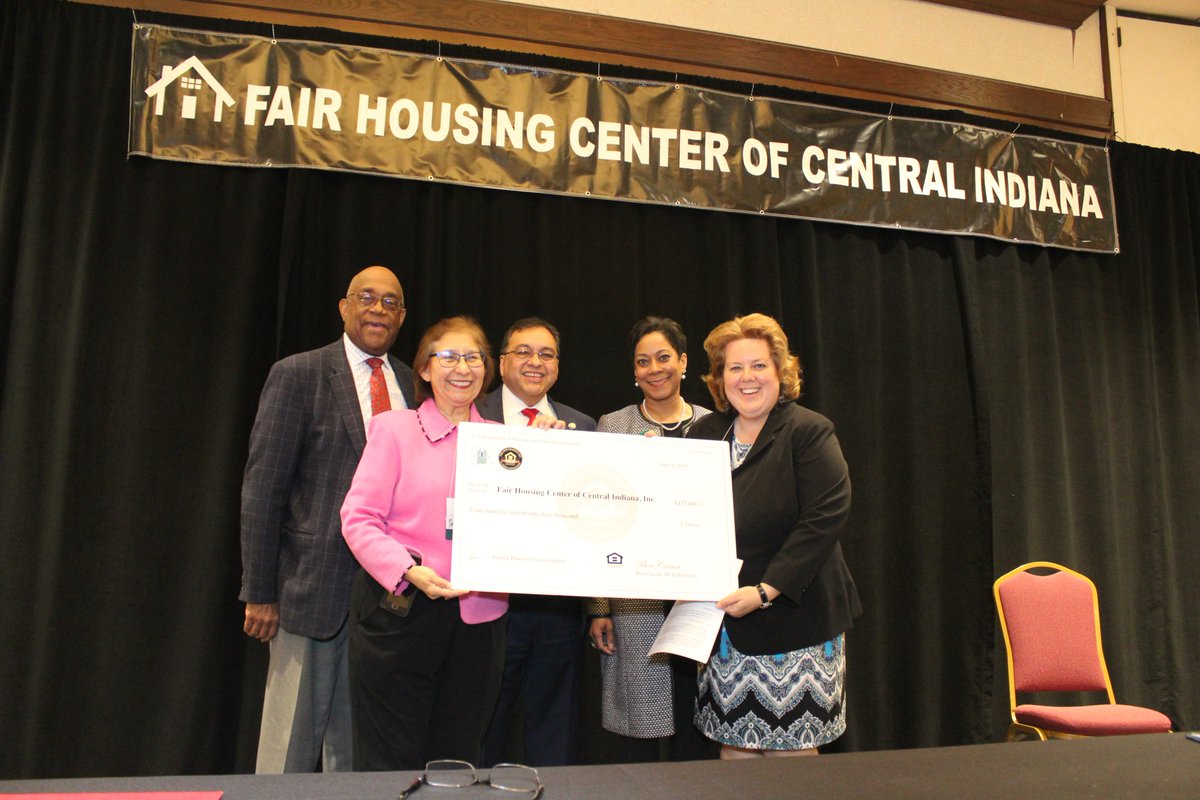 HUDMidwest's tweet photo. HUD Assistant Secretary for Fair Housing and Equal Opportunity, Anna Maria Farías &amp; @HUDMidwest Regional Administrator Joseph P. Galvan congratulate Amy Nelson of the Fair Housing Center of Central Indiana for their recent #FHIP grants &amp; incredible impact. #FairHousingIs50 https://t.co/grVIawmObP