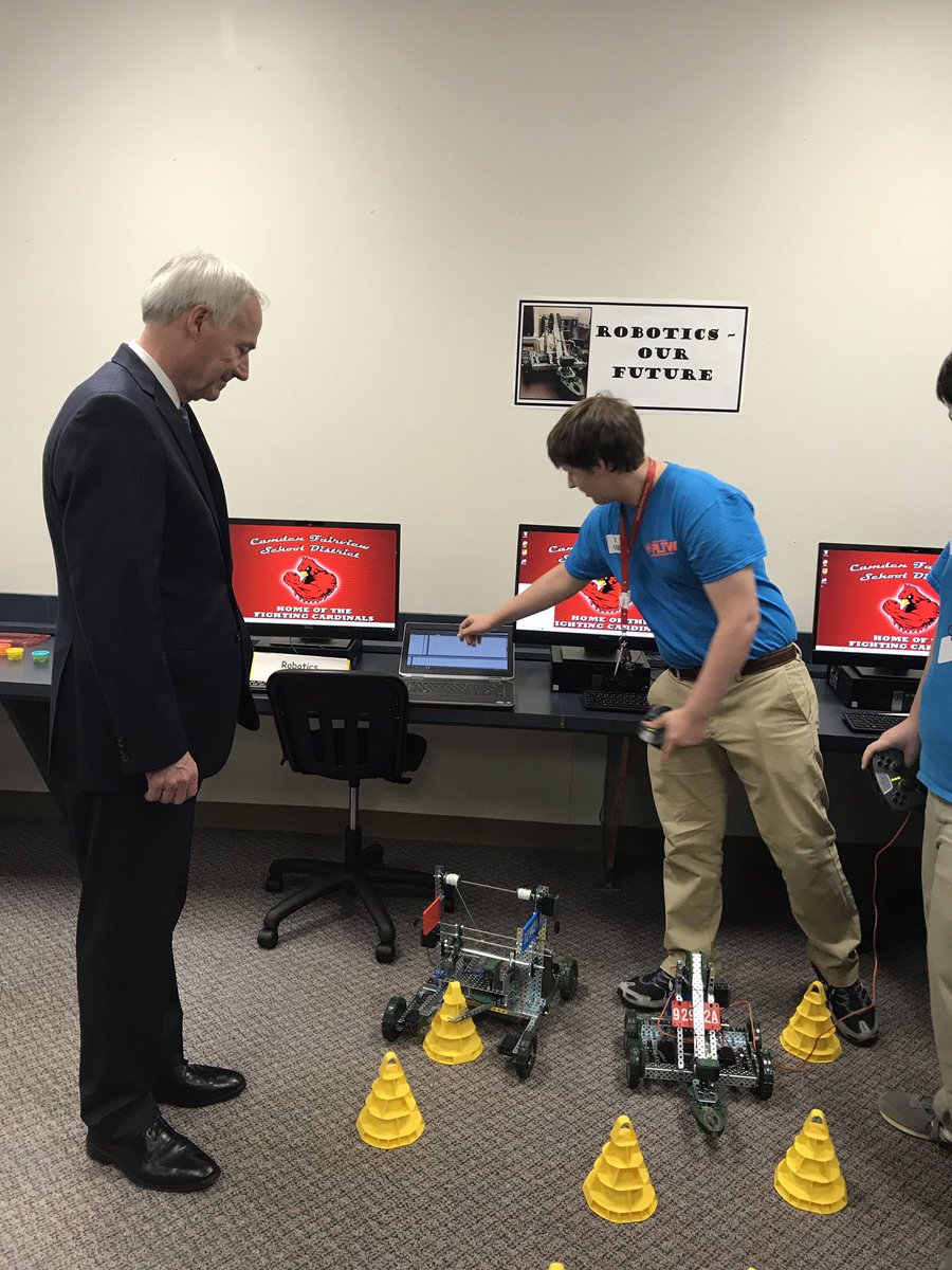 Great to see such impressive computer coding work done by Camden Fairview students today, and equally great to have Governor Hutchinson (who has Arkansas leading the way in computer science in our schools) observe their work!#ARcoding