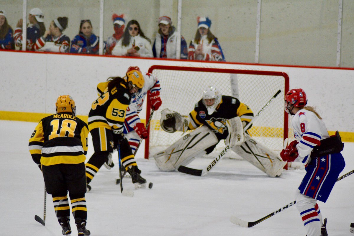 GirlsPensElite's tweet photo. Start of third, it’s 2-1 Penguins. @CYA took command of the second, but @gwynp7 was a brick wall. https://t.co/v6stGq6zaO