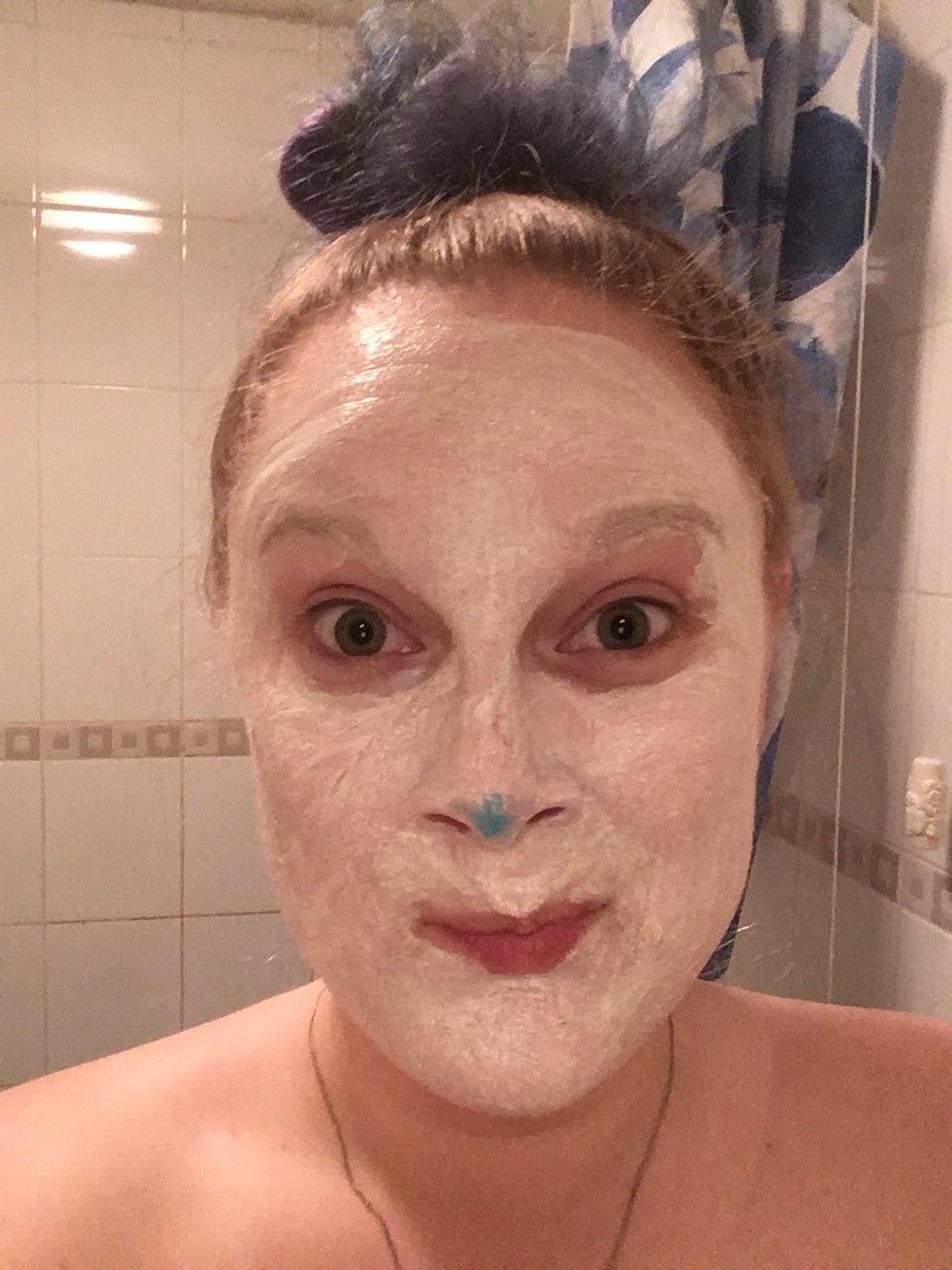 maisy_minx's tweet photo. Oops. Should not have sniffed that bath bomb!!!! It’s so blue!!! As is my nose. #bathbomb #legs #naked #blue #facemask #oops @Younique_Corp #exfoliatingmask https://t.co/e16nP3CXHJ