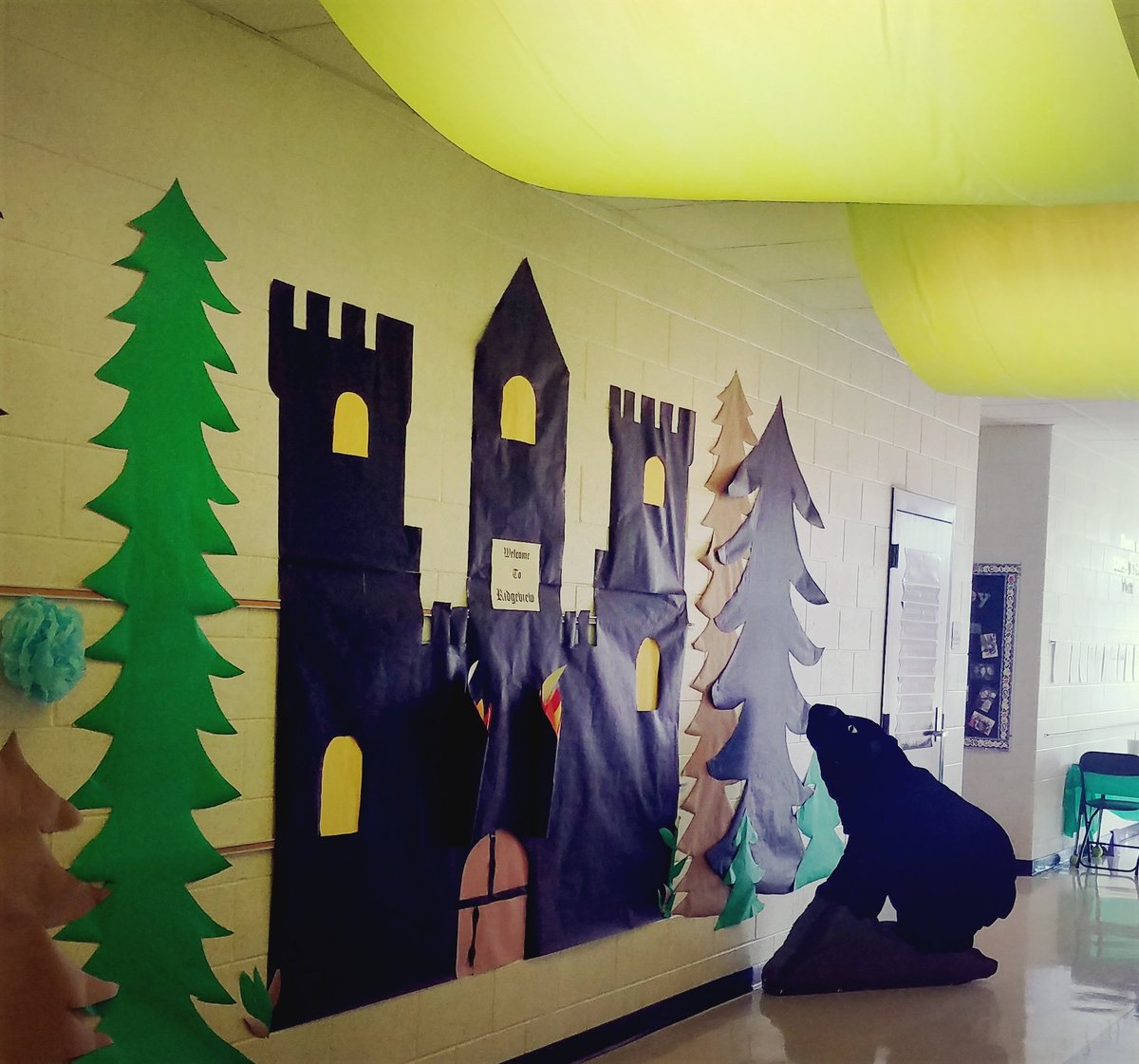 Upcoming kindergarten students were "beary" excited about becoming Raptors ! We loved meeting families and seeing students eager to learn!!