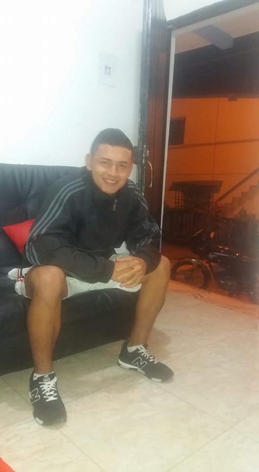 Fabian7702's tweet photo. Yo tampoco se vivir estoy improvizando..! https://t.co/0UiEZYaSjy