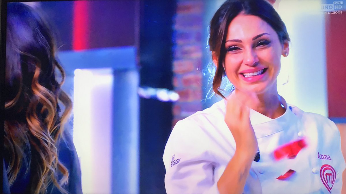 nadygentil's tweet photo. @_AnnaTatangelo_ Fieri di te SEMPRE! ❤️ #CelebrityMasterChefIt  Vittoria meritata con tutto il cuore ♥️ #TataChef 👩🏻‍🍳😘 https://t.co/gLqHLH8BOv