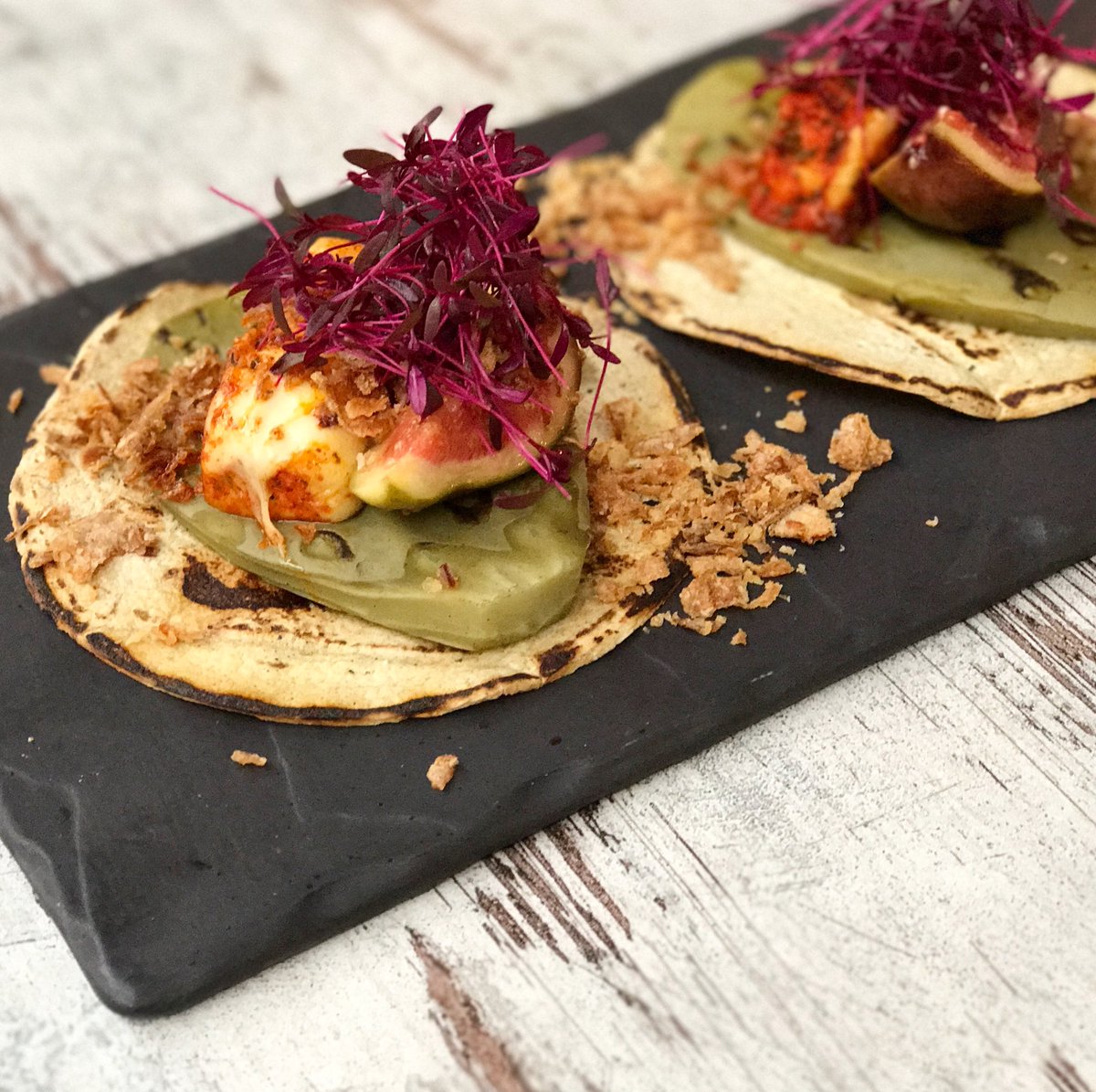 we've only gone and done it again 🤷‍♂️
dished up some seriously tasty #tacos 
#nopal cactus #queso fresh #fig &amp; toasted #shallots 😋😋😋
time to start planning the most amazingly #weekend ever 🙋‍♀️
#eveoffriday #mexcellent #mexcellence 💃🕺
moletacobar.com