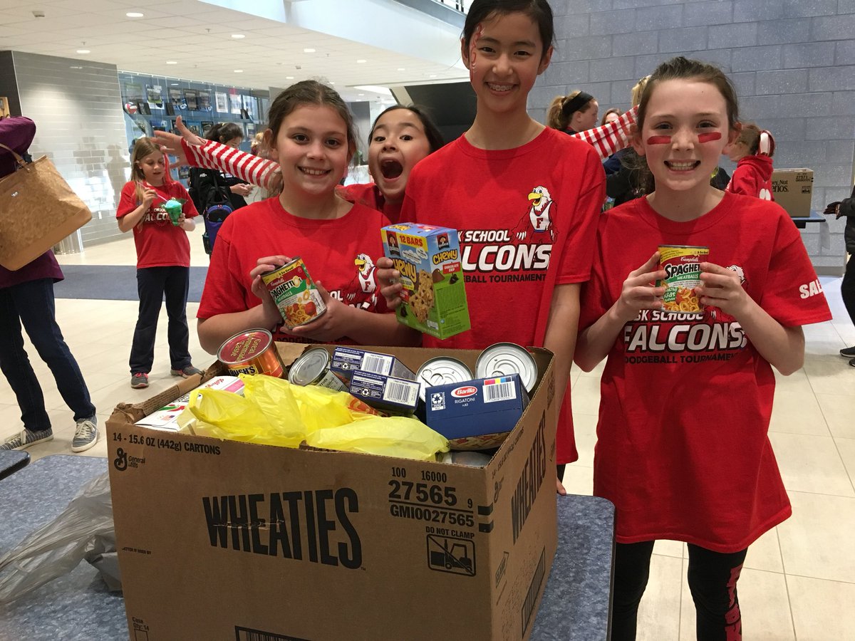 ChartrainTech's tweet photo. Fisk Falcons getting in the spirit of giving! #End68HoursofHunger #SalemDodgeball https://t.co/xfdcqWxMEq