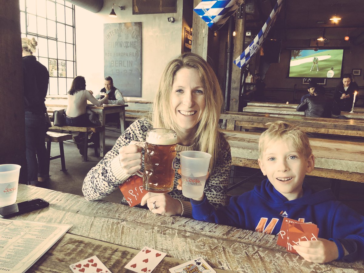 perezo6's tweet photo. Chilling at the @pilsenerhaus1 playing cards having drinks and enjoying the on point tunes. #springbreakNYC https://t.co/60eM2GN1AC