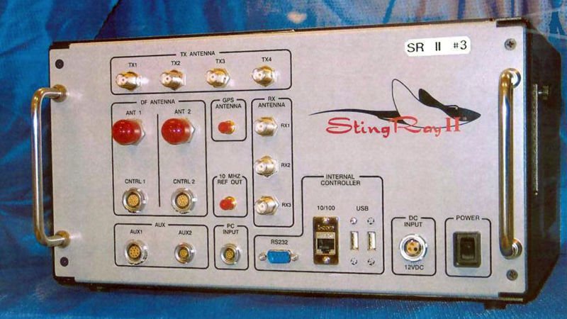 Gizmodo's tweet photo. Lawmakers urge FCC to act on reports of illegal 'Stingrays' surveilling US capital https://t.co/jV4TRfG1T6 https://t.co/58006coBRc