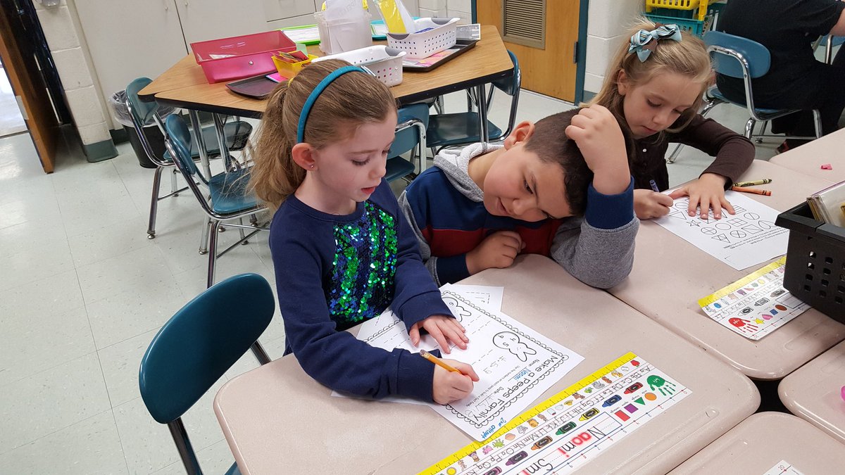 DCESJFachler's tweet photo. Love it when a student is so helpful to his friend! Makes my heart happy! https://t.co/WRHo44l3bq