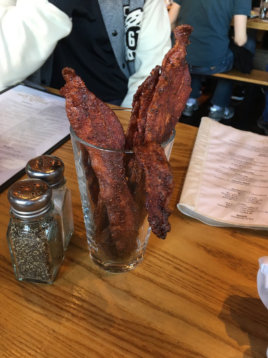 bacon_dad's tweet photo. #PitcherOfBacon https://t.co/6DU5rk9Ajo