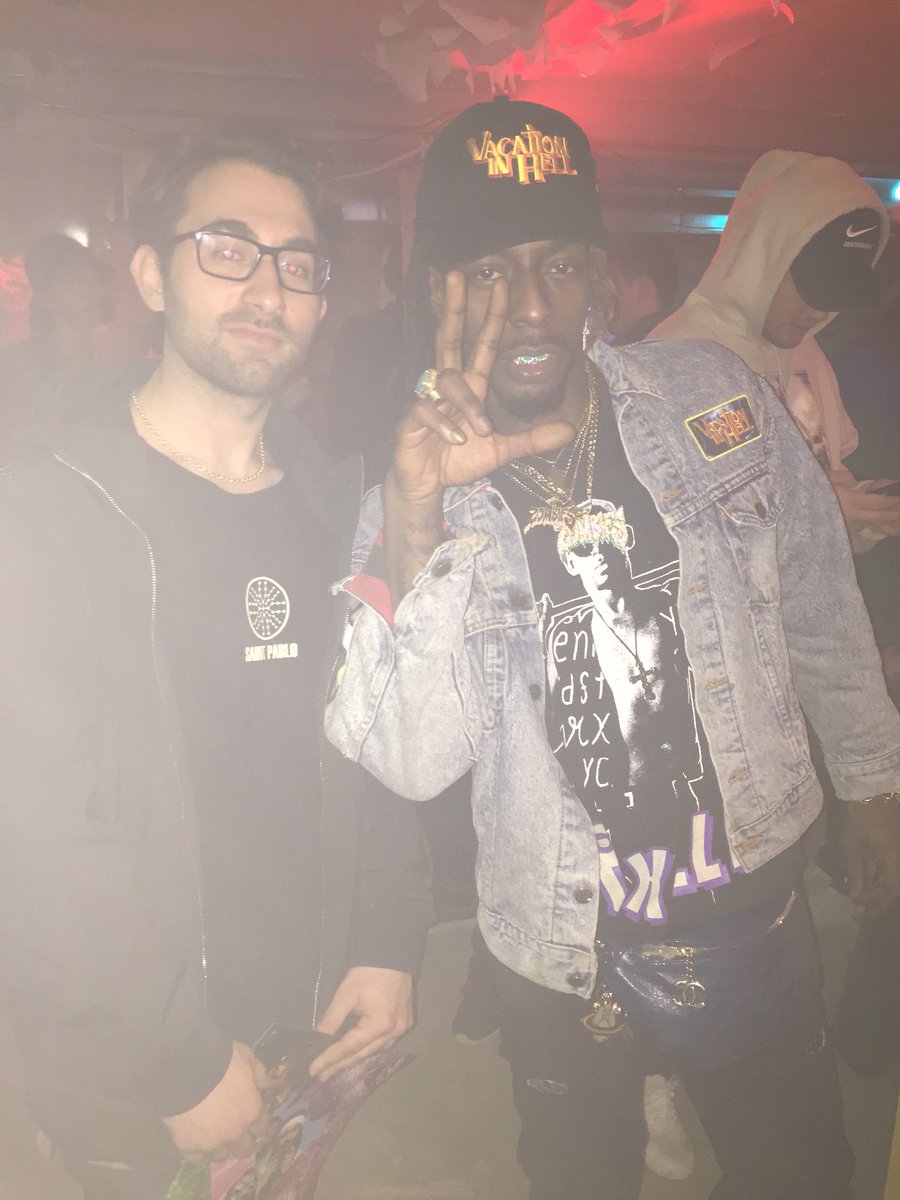 based_nick1's tweet image. VIH TONIGHT 🔥🔥 #FleezusChrist @MeechIsDEAD