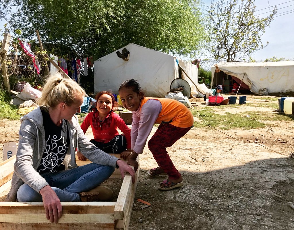 tribeprojects's tweet photo. Awesome #teamwork from the girls today while #building shower rooms. By our sides the whole day ♡ #helprefugees https://t.co/iR3UWKwnQz