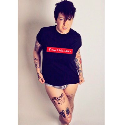 TheRealRiley0's tweet photo. Sorry, I like girls
This tshirt is available on the website https://t.co/ZPPNOvsMbV #NewProfilePic #lgbt #FashionWeek https://t.co/0kkKcbnmK5