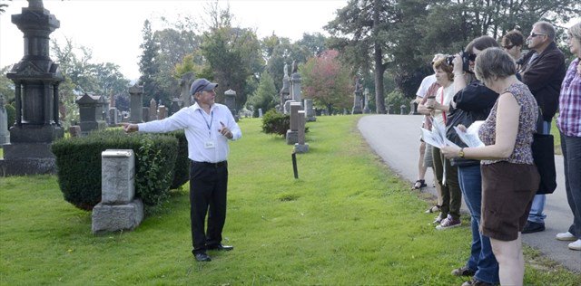 JanesWalkHamOnt's tweet photo. Calling all #HamOnt history nerds! Local historian Robin McKee will be leading his well-known cemetery tours at this year's #JanesWalk2018. May 5 &amp; 6 @ 11am at Woodland Cemetery. 
#storiesofthestones 
https://t.co/i8xf5lTSca https://t.co/kVDhQSbIFF