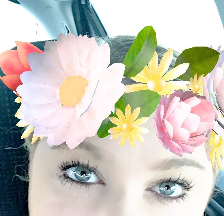 Beczenbooks's tweet photo. When you take a selfie and your eyes are the only acceptable part of said selfie lol happy Friday ✌🏻✌🏻ps my eyelashes are real
#selfie #realeyelashes #eyes #anxiety #bookworm #bookstagram #needwine https://t.co/5PZ25OZOJd