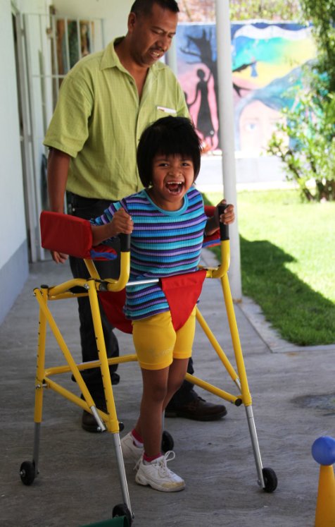 ¡Entra a este link y mira como puedes ser parte de la vida de un pequeño!

crisma.org/apadrina.html