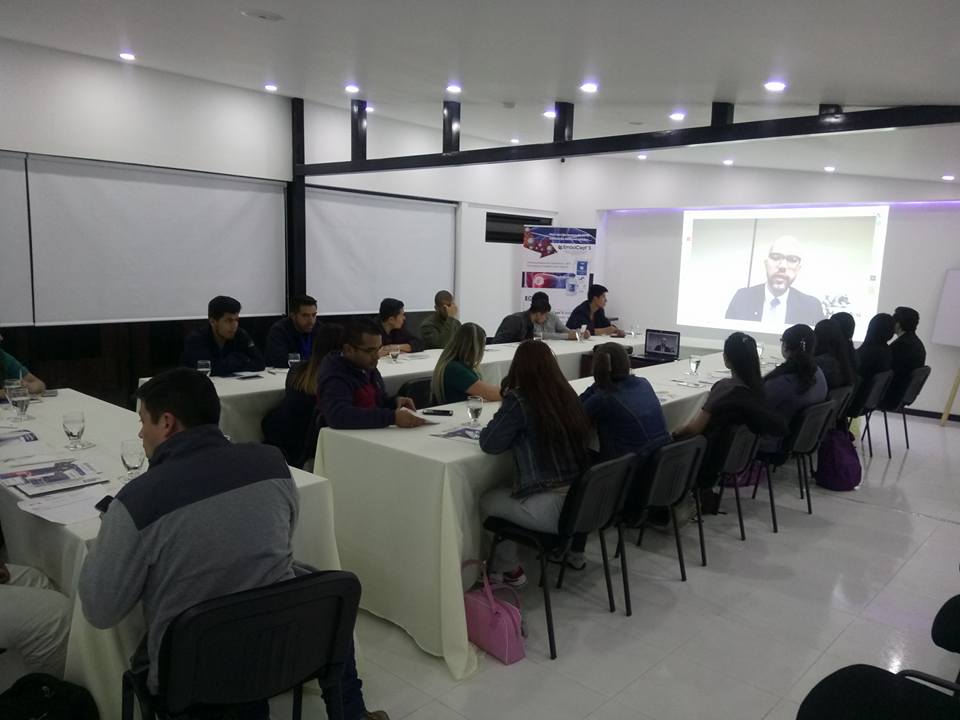 HBHuman's tweet photo. Nuestro Director médico el Dr. Élix Ramos en vídeo conferencia con la La Sociedad de Especialidades Oncológicas de Nariño-SEON sobre Quimioembolización Transarterial con microesferas biodegradables de almidón.

#HBHumanSalvandoVidas #HBHumanBioscience #oncologia https://t.co/wnhkhHuktT