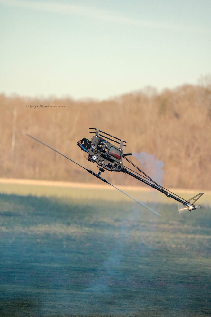markp_1998's tweet image. Couple weeks ago at the field. Thanks to my sister for these great shots! #mikadousa #mikado #align #logo600se #logo690sx #trex600n #electric #nitro #rcheli #fun #field #photos #sister #me #helicopter #vbar #vcontrol #neo #scorpion #os #hobbywing #hatori #optipower #rjx #torq