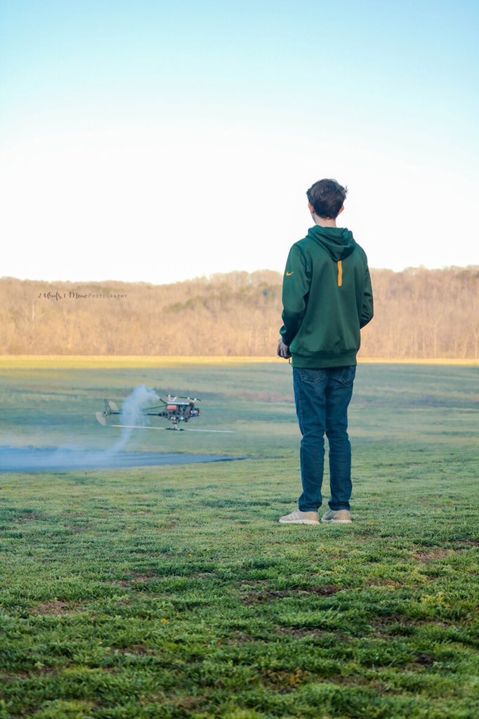 markp_1998's tweet image. Couple weeks ago at the field. Thanks to my sister for these great shots! #mikadousa #mikado #align #logo600se #logo690sx #trex600n #electric #nitro #rcheli #fun #field #photos #sister #me #helicopter #vbar #vcontrol #neo #scorpion #os #hobbywing #hatori #optipower #rjx #torq