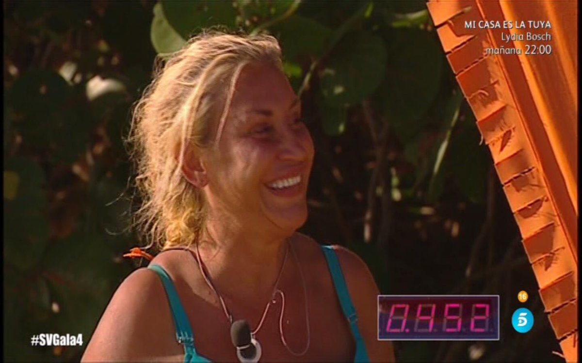manelvideoblogs's tweet photo. La sonrisa de la ganadora de SV #SVgala4 https://t.co/CUpQY7mms1