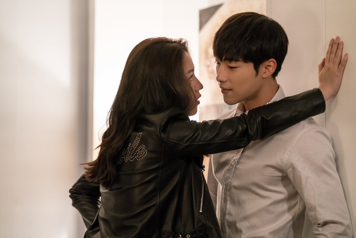 fxxlophen's tweet photo. All I want is at least mad dog season 2 if it is possible to cast hwayoung and dohwan in new rom/com or any genre drama as main lead main couple 😥😥 https://t.co/RwMDwy9sXk