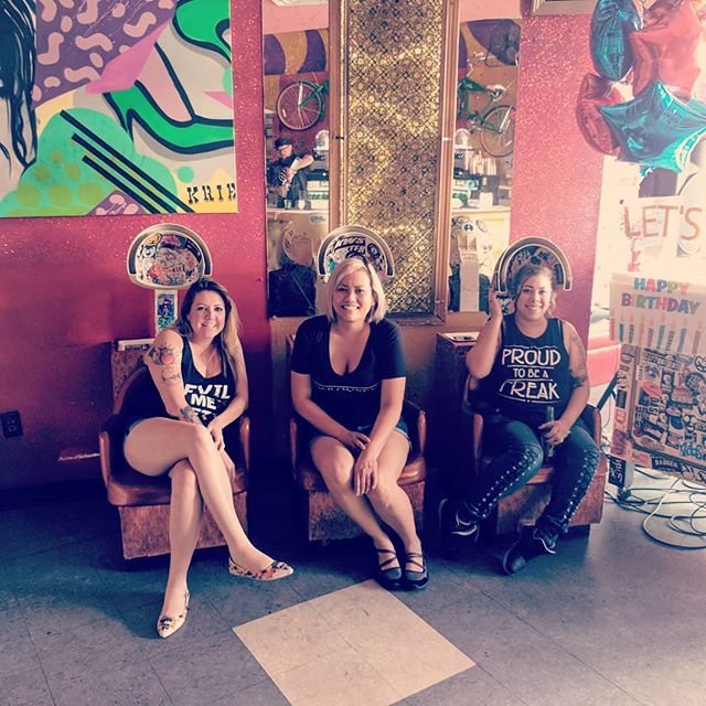 BeautyBar_LV's tweet image. One more. I don't work until Wednesday 😂 @chicagoballs21 @xxmakeupzombiexx @rachael.lou.ki #vegasbombs #drinking #nothome
Photo Cred / #REPOST: @rorosbowl