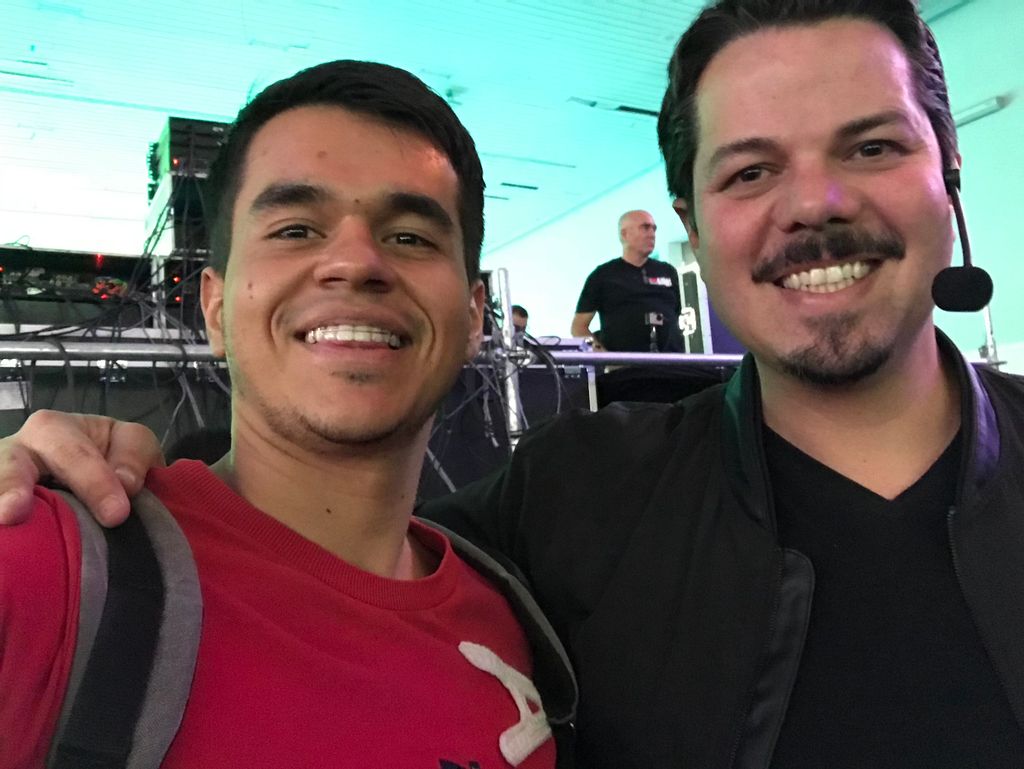 Vittorem1's tweet photo. Best Day Ever @pablo_gonzalez
#Bitso #CEO #CoFunder #Trading #Trader #Bitcoin #TalentLand https://t.co/AjR4fnLTjt
