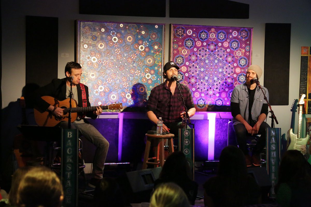 BackstageNash's tweet photo. We've added new pictures from last week's #BackstageNashville show to our Facebook page!  Check them out at https://t.co/yQ6Ur35GMZ! @SayhowdyScott @RayStephenson @BassBrothersUK #KentBlazy #AlanRhody #Nashville #NashvilleMusic #Songwriters #NashvilleLove @3rdandLindsley https://t.co/tN4P6JmE52