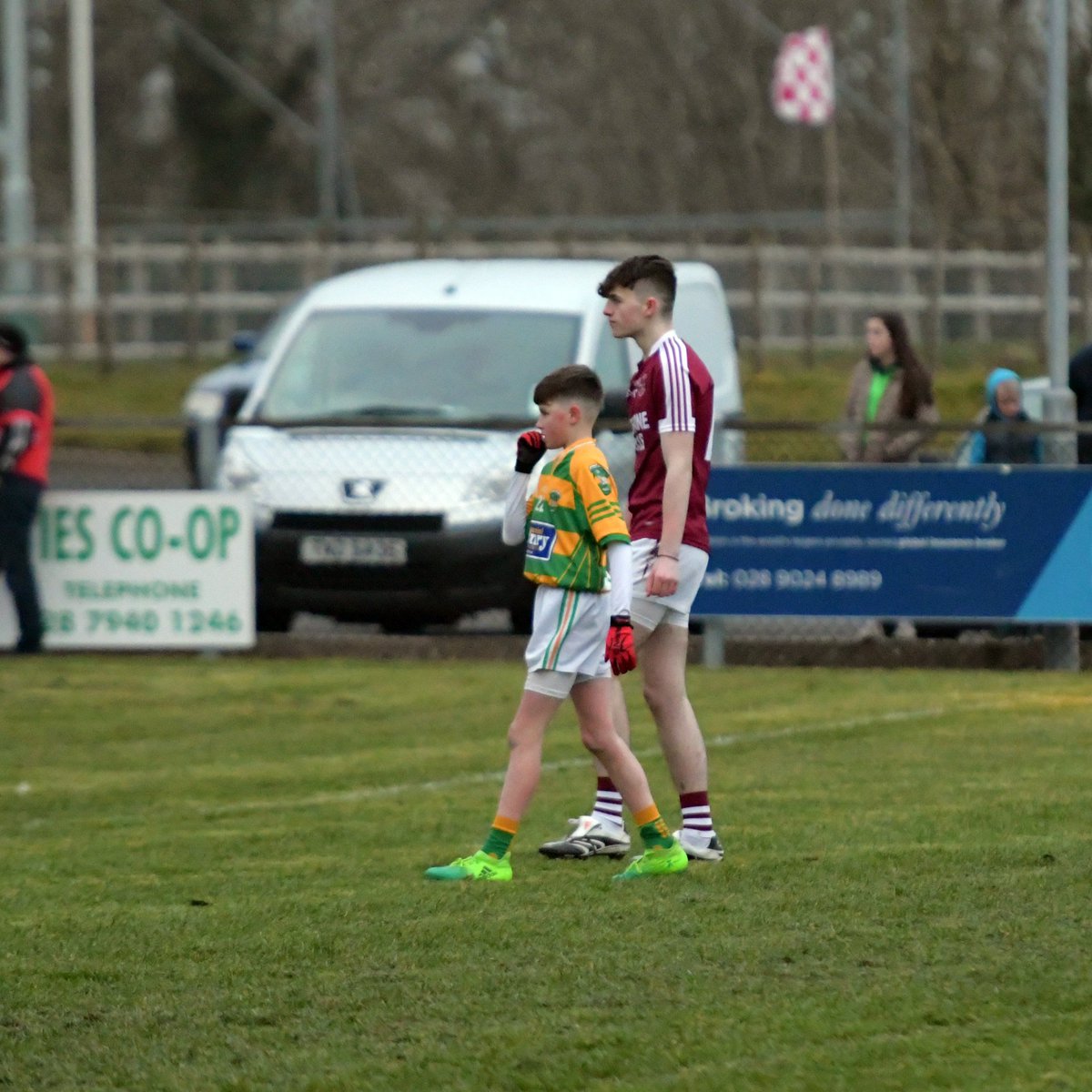 ruairiboylan's tweet photo. When your u14 son gets thrown in at corner back in u16...... #littleandlarge #underage #GAA https://t.co/3dowqCHGMc