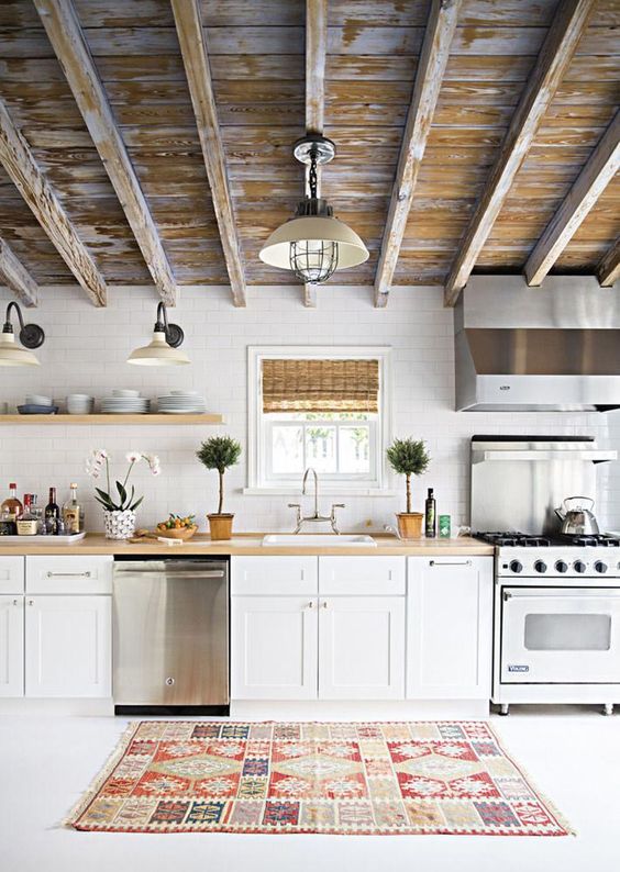 diannedecor's tweet photo. Statement Ceiling Style #2 - Exposed Beams - see all 5 statement ceiling styles in our post "Statement Ceilings: Is This Design Trend Over Your Head?" https://t.co/1lpNdT7xA2 #home #homedecor #decor #homedesign #interiors #statementdecor #statementceilings #statementceiling https://t.co/VFbkg6rHE7