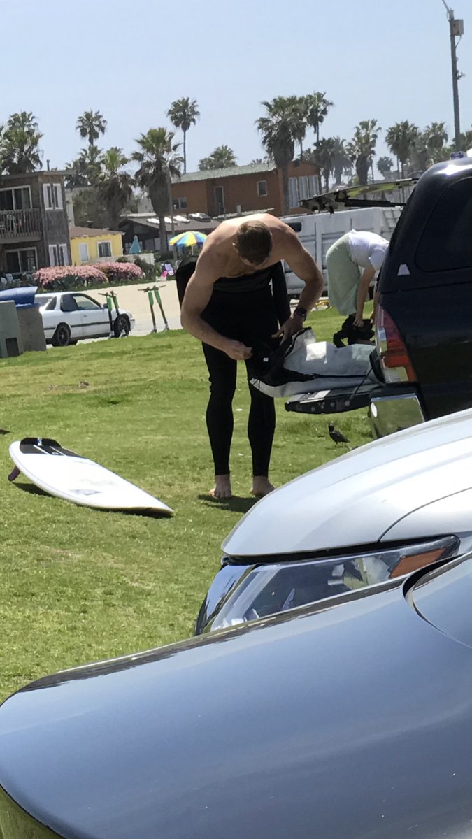 GuysInWetsuits's tweet photo. https://t.co/eCaJjtcV9W