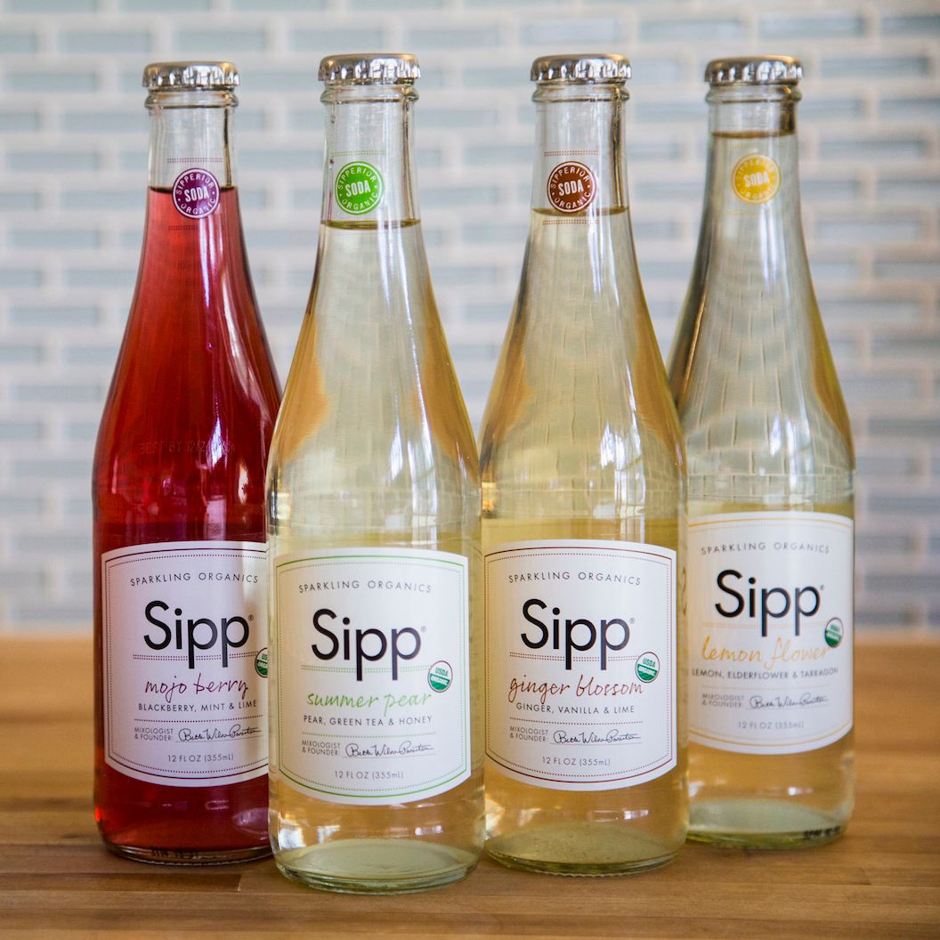 VilleMagSEA's tweet photo. Switch up your routine by making your own #craftcocktails with these new ideas for spring and summer mixers and drink recipes! 🍹🍸https://t.co/JovUtVOXQB
#drinkrecipes #cocktailrecipes #drinkideas #summercocktails https://t.co/uWZvT5TNnZ