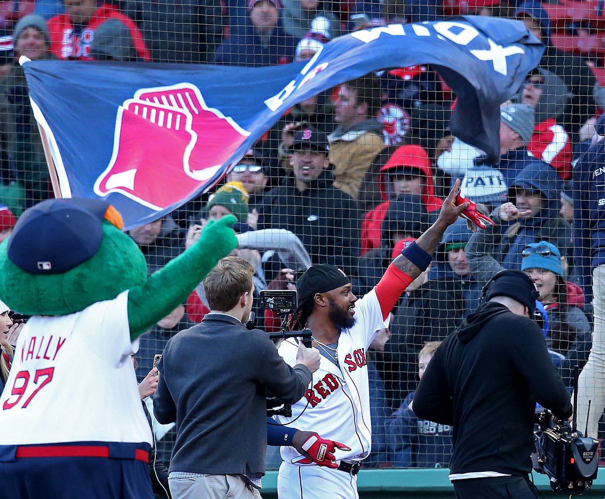 BosHeraldPhoto's tweet image. Boston #redsox win home opener @fenwaypark 3-2 in 12 innings over TampaBay #rays #hanleyramirez  with winning hit. All coverage @bostonherald @stonephoto @newspixevans @nancylanephotos ...see galleries..