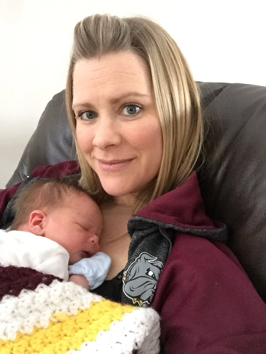 names98's tweet photo. Cheering on the Bulldogs with their newest fan! #GoBulldogs #FrozenFour #BulldogCountry https://t.co/ZB8dBxZ8p3