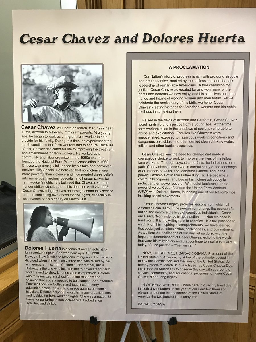 apsieiu's tweet photo. ๐จHey #EIU!๐จ
We and our familia at @EIU_LASO teamed up with #BoothLibrary to create an exhibit dedicated to Cesar Chavez, Dolores Huerta, and the United Farm Workers Movement. Check it out while passing through the library! Itโll be up all month long. https://t.co/eb0BK6j2eu