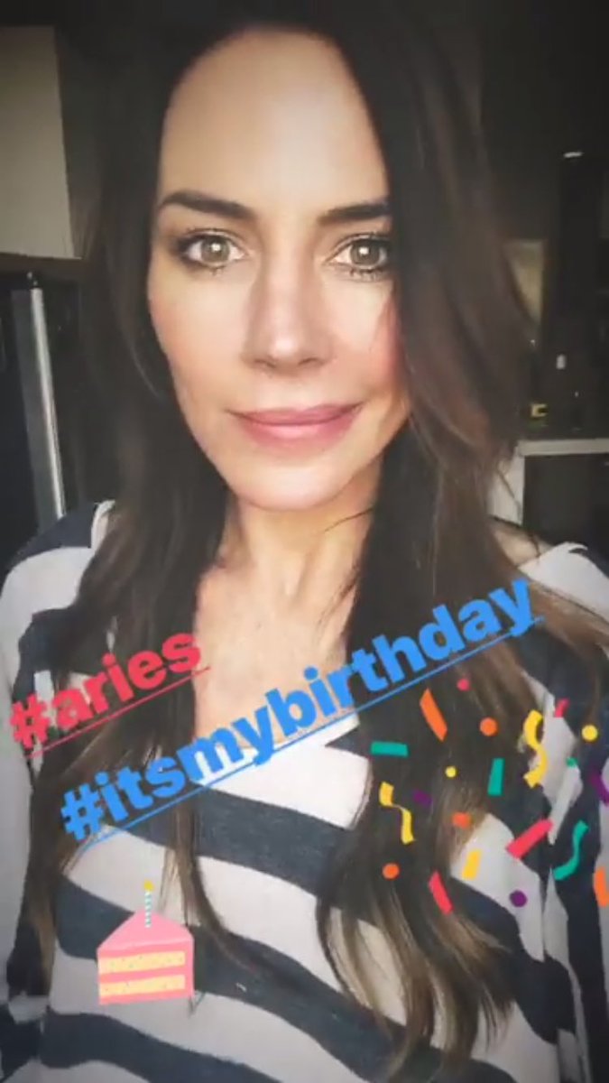KristaAllenBr's tweet photo. Olha a beleza dessa molierrrr!!! Ela não existe... Feliz Aniversário Krista Allen ❤️ https://t.co/19kUs44BWP