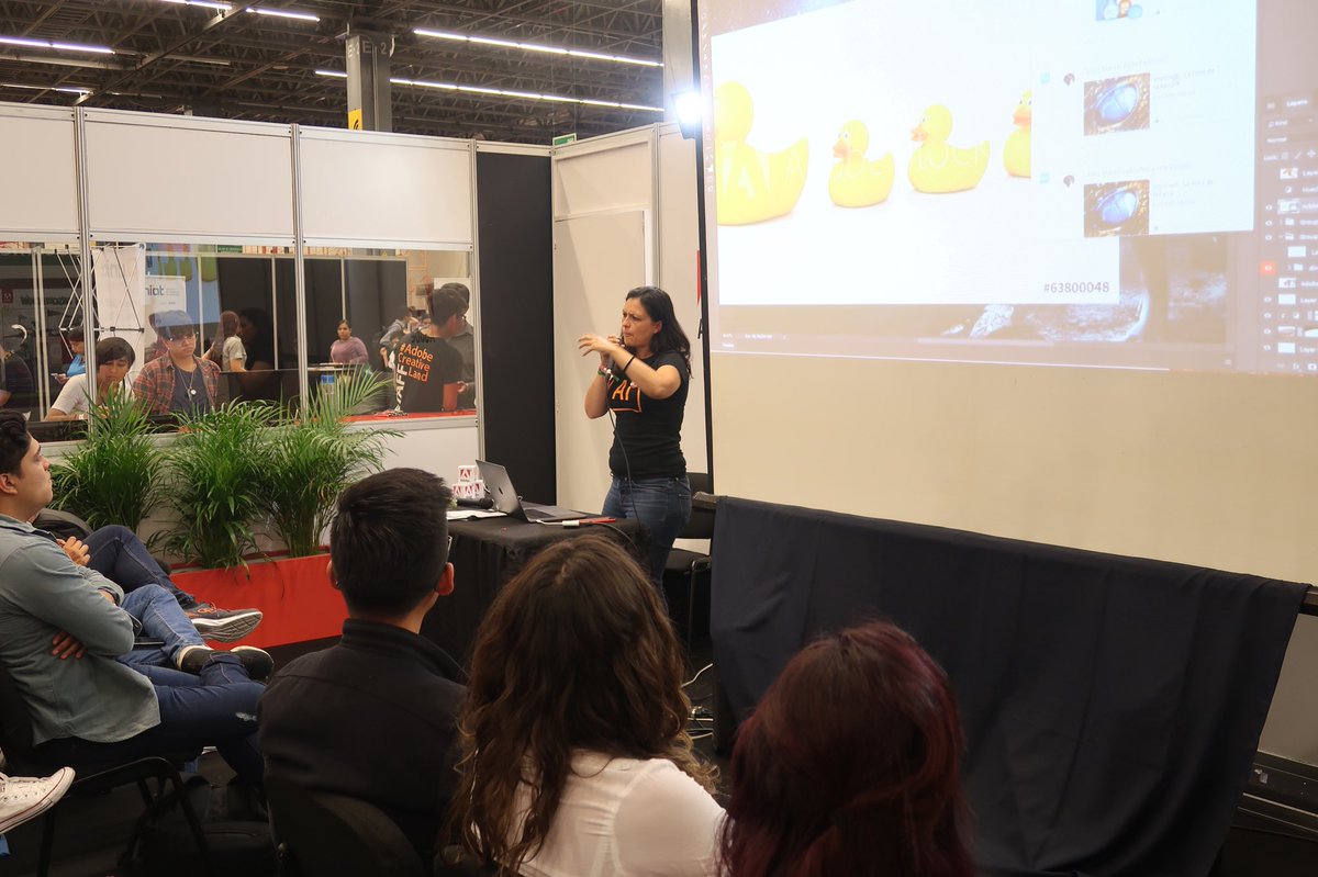 AdobeLat's tweet photo. Integración de #AdobeStock con #Behance. Así es como @marianacabralMX nos muestra las ventajas de tener ambos servicios.
#AdobeCreativeLand
#TalentLand2018 https://t.co/yx4AR7dk6d