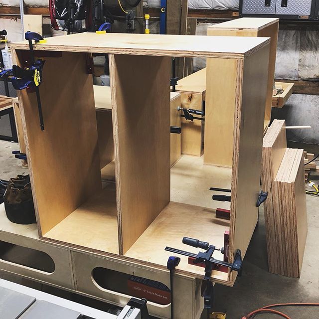 Once again, the shop is filled with boxes. One more day of assembly and I should be installing all these laundry room cabinets. It has been so cool to watch my speed, accuracy and efficiency increase with each cabinet! I’m starting to see how I can make … bit.ly/2Enjqaf