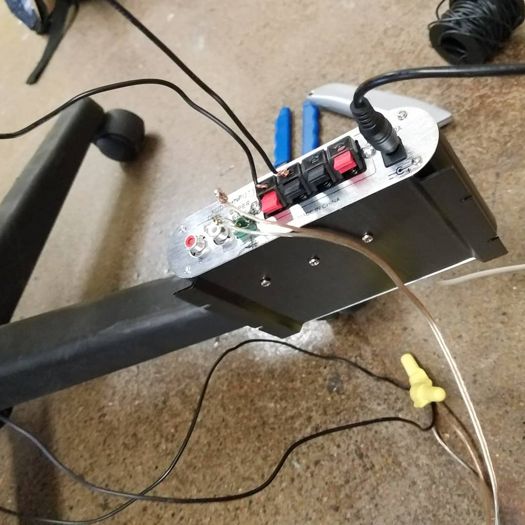 hyperlynxlub's tweet photo. workin' hard 2day 🔨🔨🔨🔨🔨 https://t.co/S1EpxCitQU
