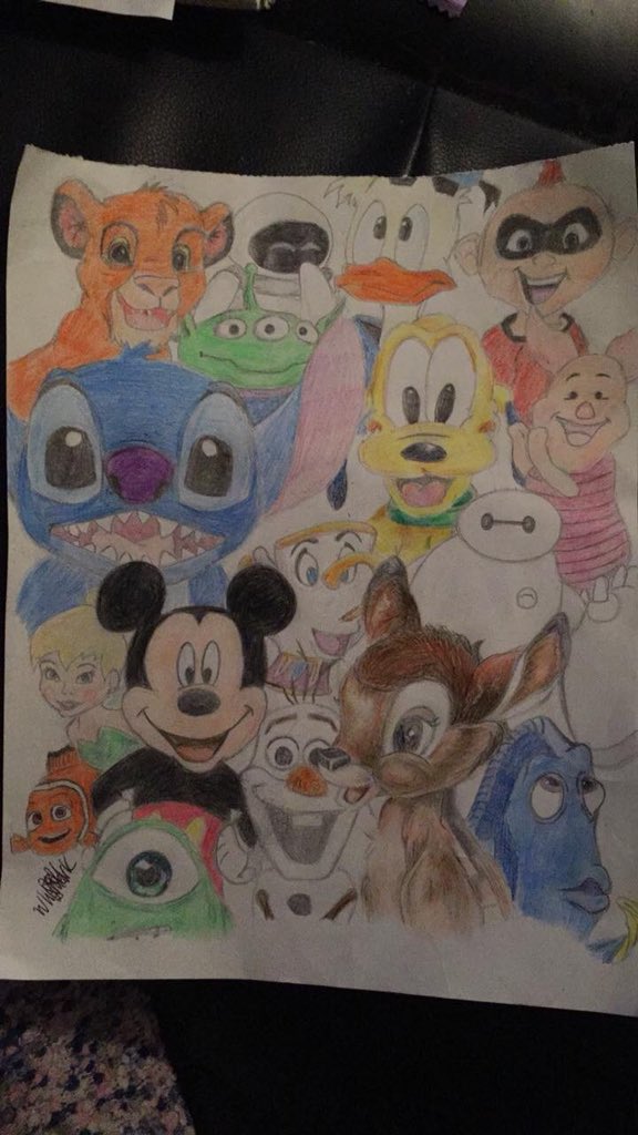 telle_portraits's tweet photo. My first Disney piece!! I may do more of these for sale if they become popular but I love Disney and wanted to do my own collage of appropriate characters that I personally enjoy 😆 I’m thinking about creating movie based ones too... #disneycollage #colouredpwncils #basicartist https://t.co/2TBKuNPrut