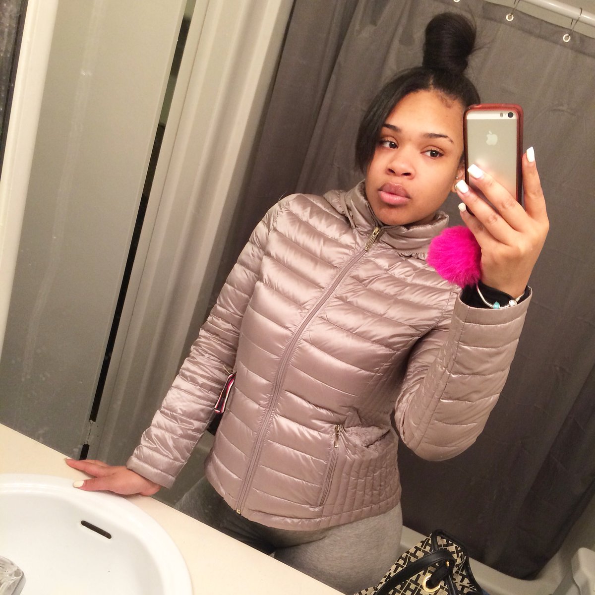 _finetre's tweet photo. Skin Glowing &amp; Hair Growing 😍 https://t.co/JEhxqFZOSp