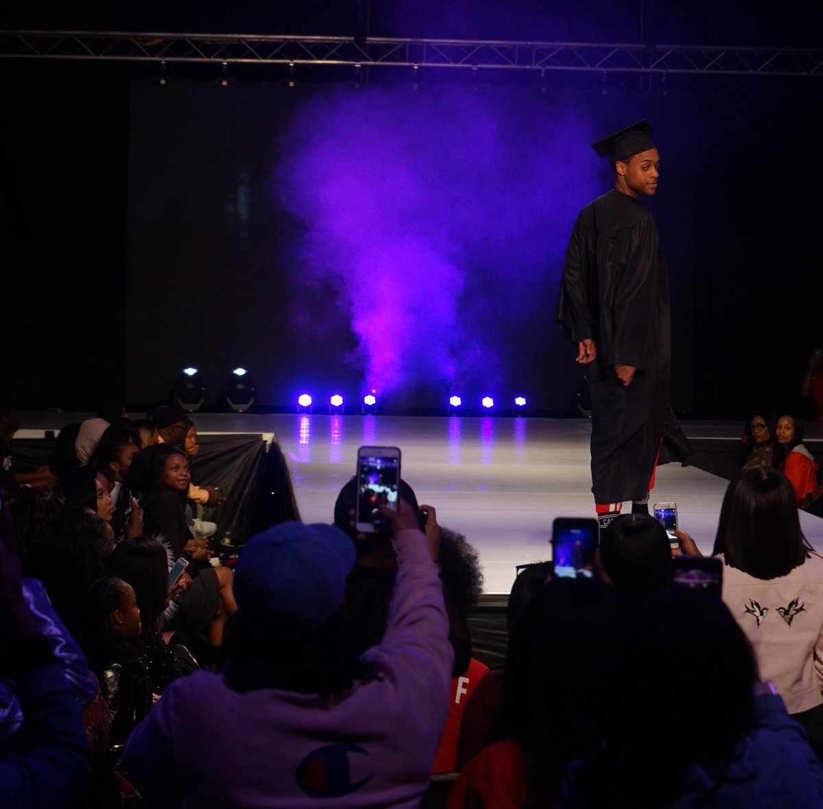 shotbyzay's tweet photo. Saturday’s Fashion Show Recap💃🏽
#ShotByZay #Fashion https://t.co/WutBpE4Tt3