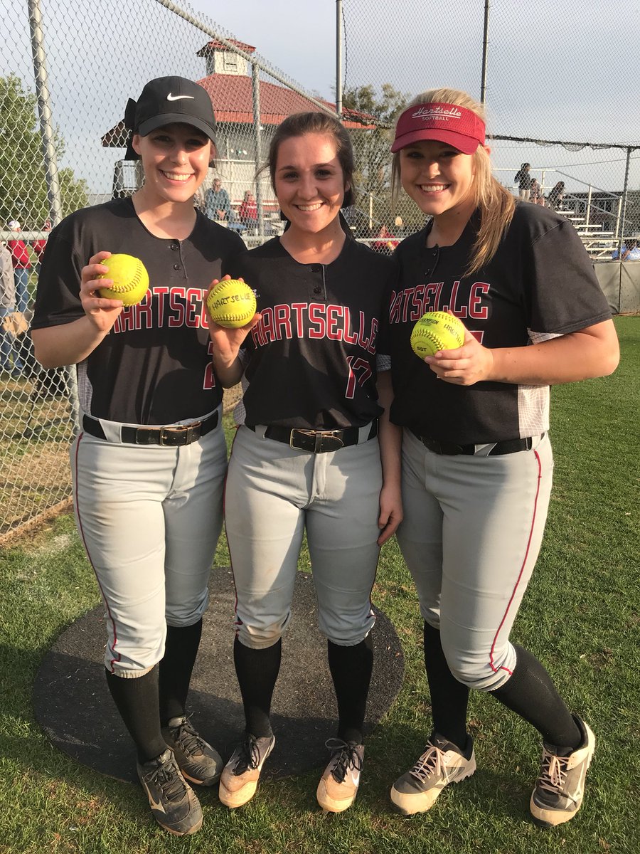 HselleHighSball's tweet photo. It was a 16-2 kind of day! #webeatDecatur #takingcareofareagames #3dingers https://t.co/HljLIRH6fE