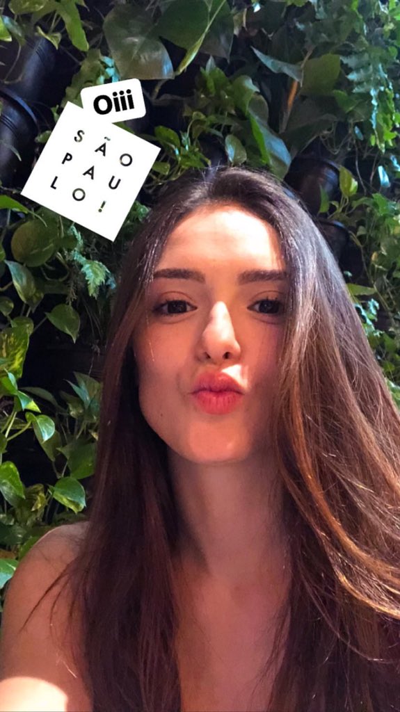 InfosIsabelle's tweet photo. 📸 | Isabelle Drummond (yeuxpapillon) via Instagram Stories. 💛 https://t.co/qVYwASWoMy