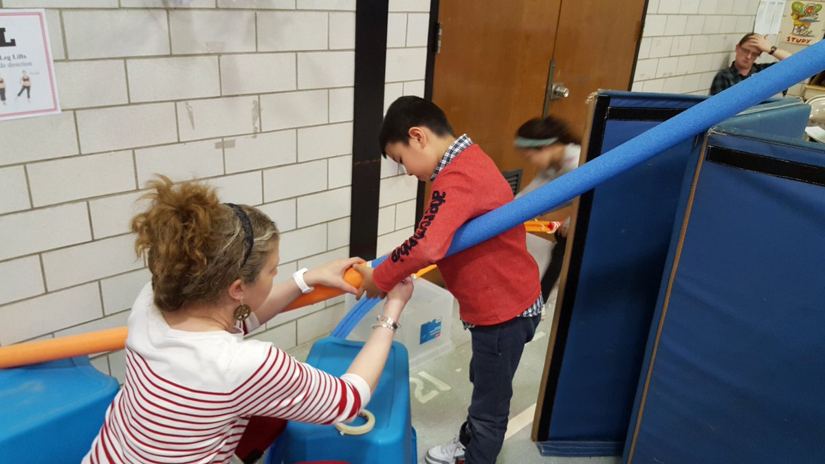 MsWrightsClass's tweet photo. 3D printing, pool tube marble runs, a bottle cap mosaic, and scarf looming were just a few of the incredible things at The Maker Faire at @Hillcrest_BCPS #HESMF18 #bcpsmakes https://t.co/AIbC2GD5Qa
